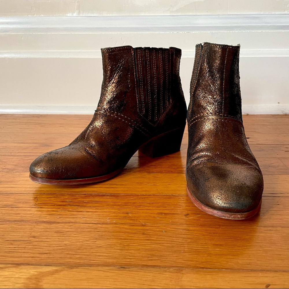 EUC! ✨ H London bronze leather booties, leather-soled